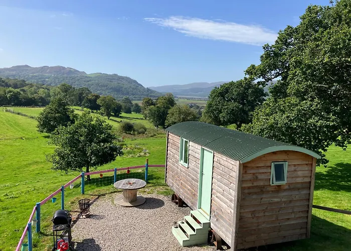 Shepherds Hut Lowri