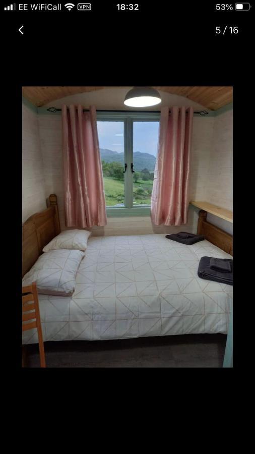 Shepherds Hut Lowri *