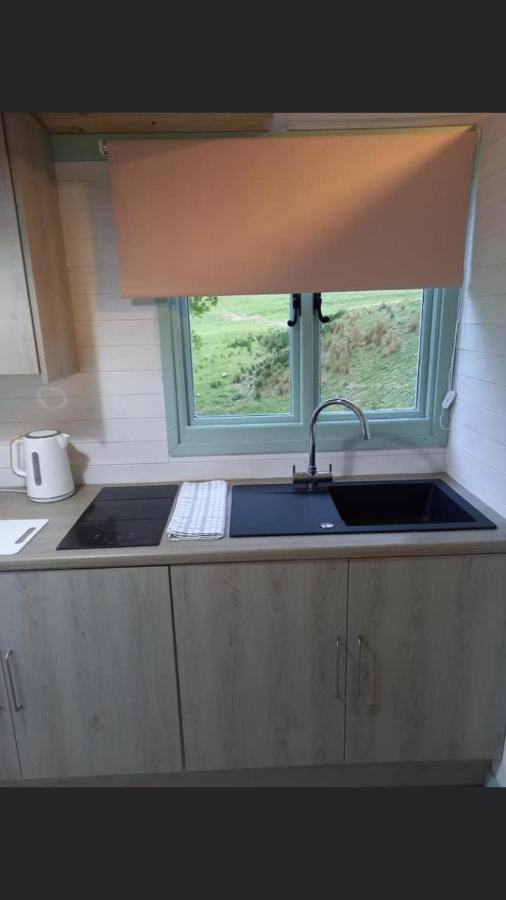 Shepherds Hut Lowri Campsite