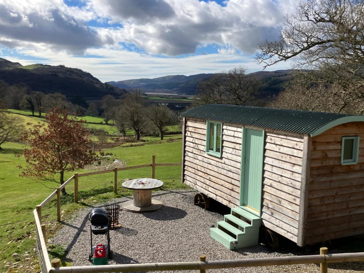 Shepherds Hut Lowri